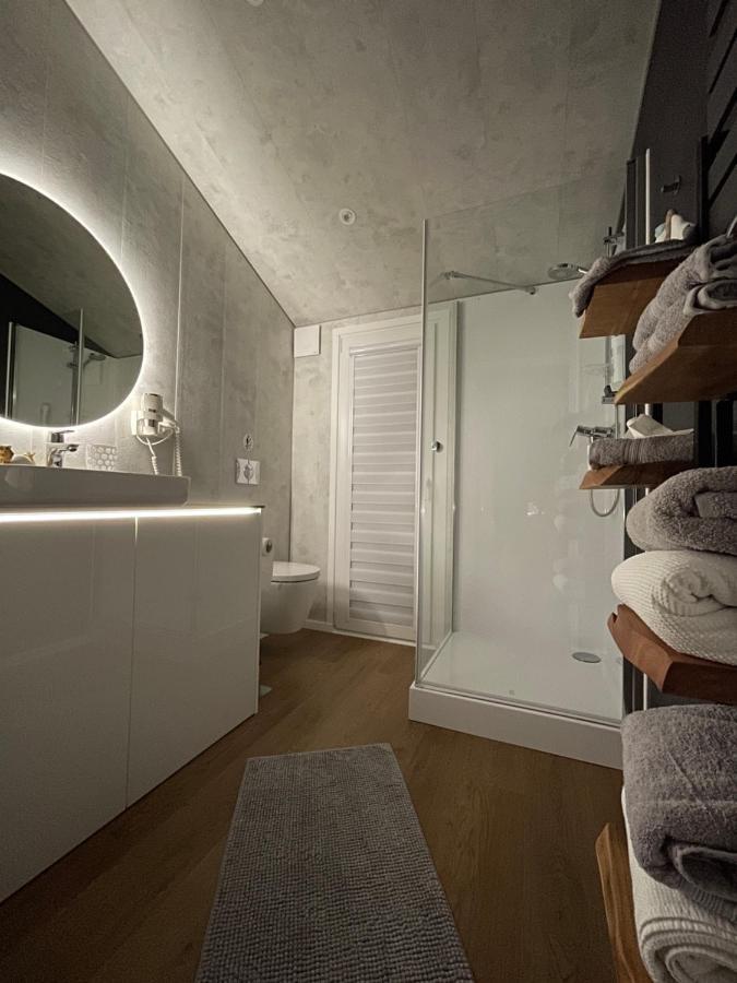 Voralpen Lodge - Ferienhaus Mit Gym & Wellnessbereich Traisen Exterior foto
