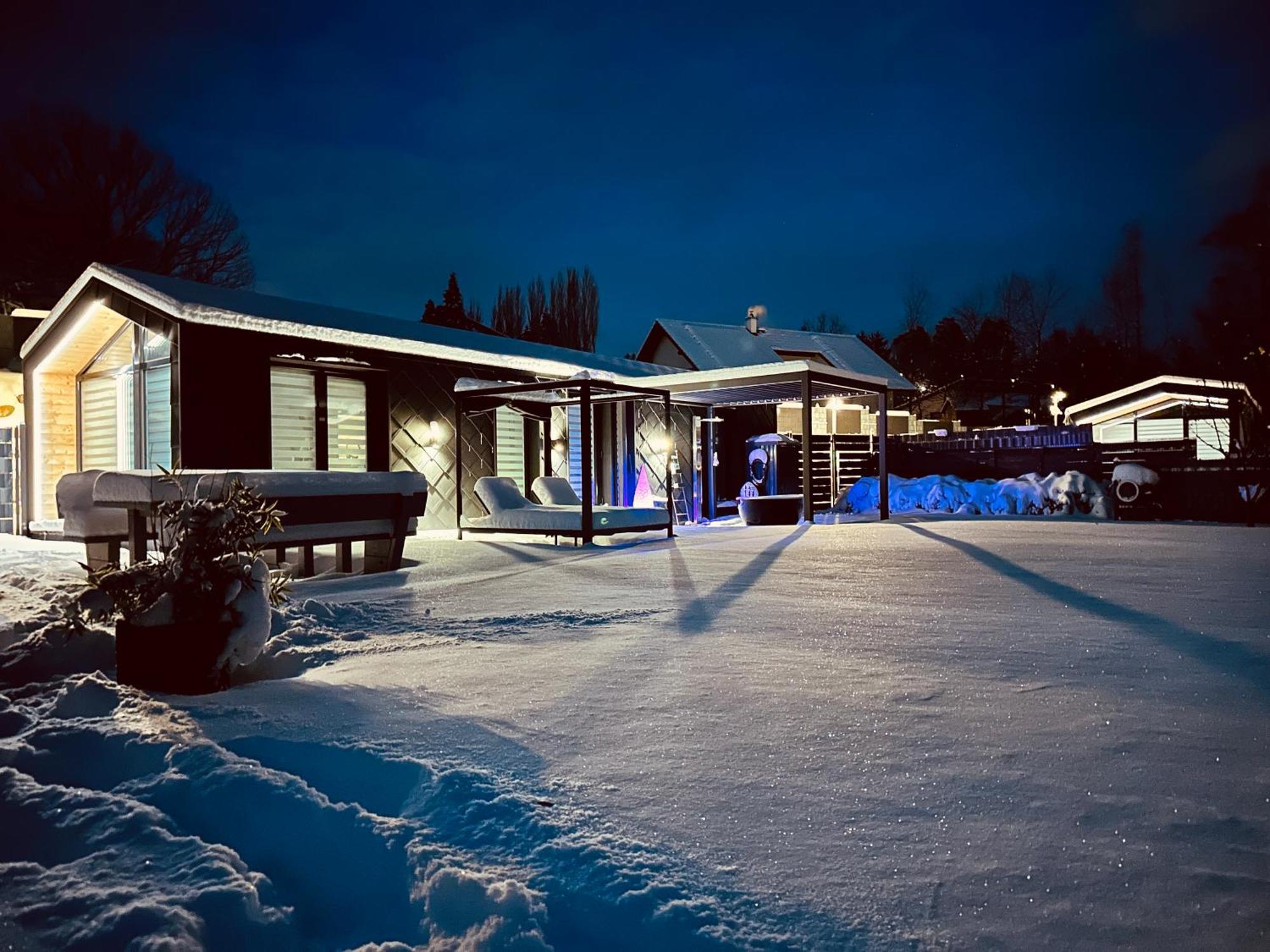 Voralpen Lodge - Ferienhaus Mit Gym & Wellnessbereich Traisen Exterior foto